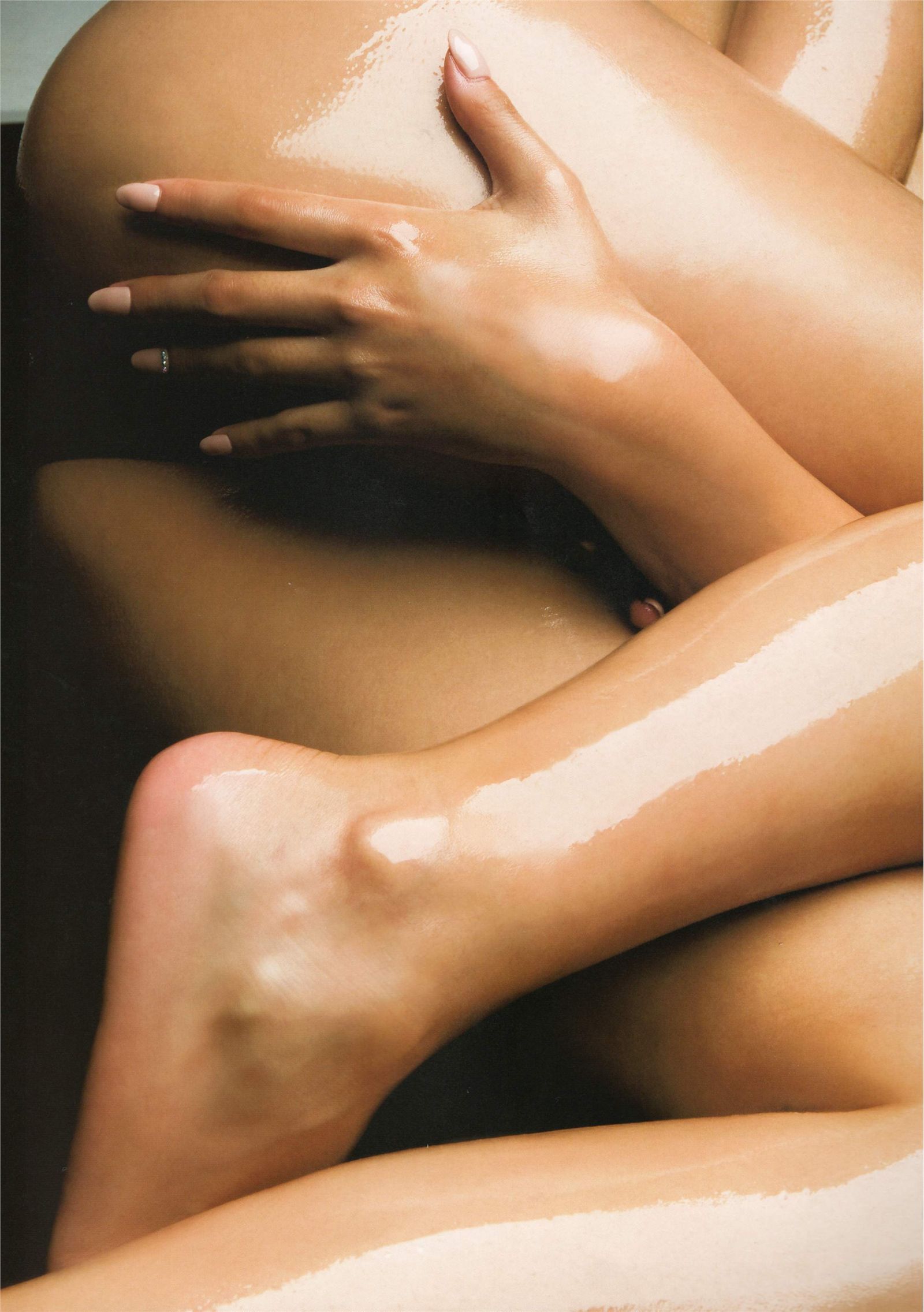 Mai Nishida 西田麻衣 目眩神迷 [PB写真集]